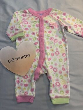 Disney - Winnie the Pooh - Newborn baby Footless Romper/sleeper. 0-3 months